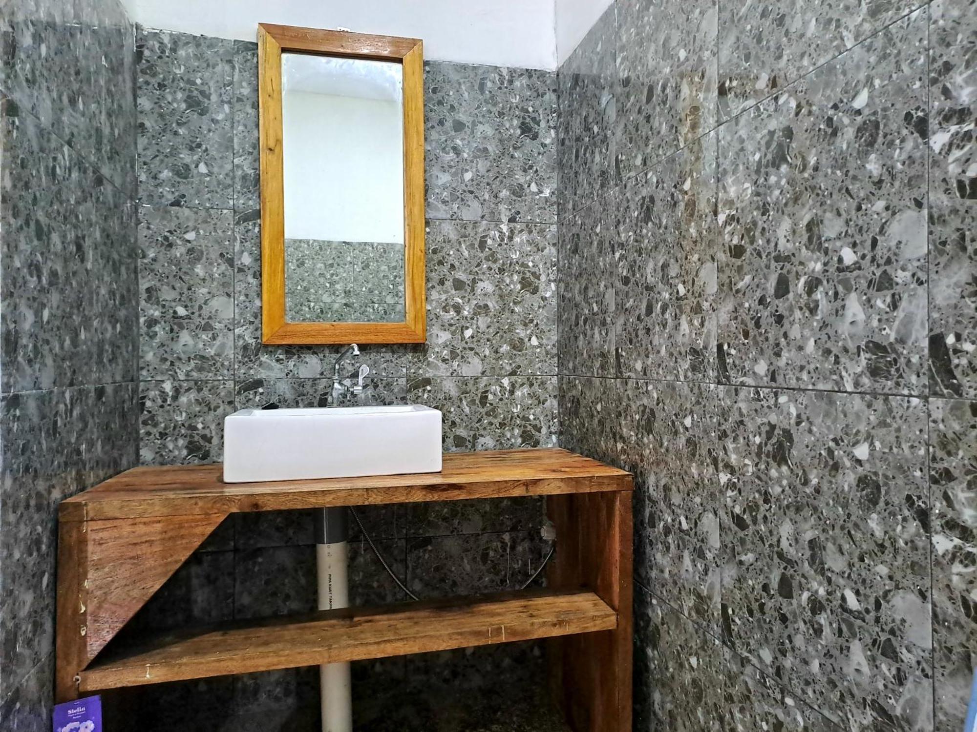 Village Corner Homestay Kuta  외부 사진